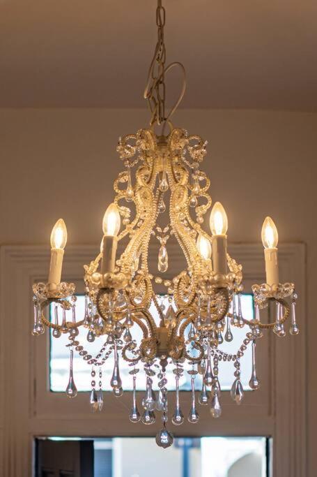 Historic Beauty In The Cbd! Parking And Wifi Apartment Лонсестън Екстериор снимка